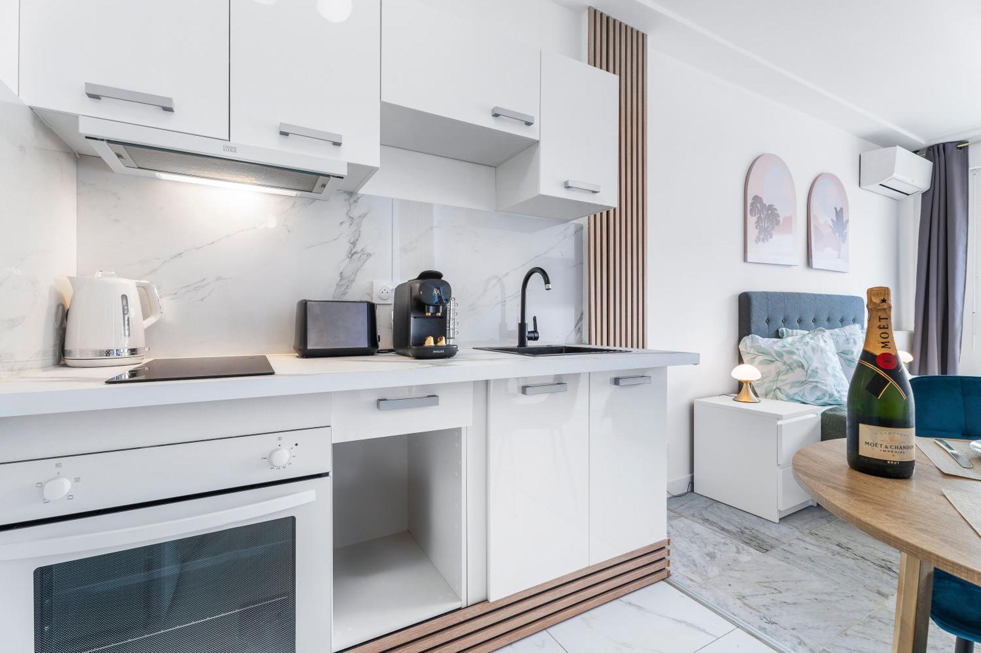 Elegant Studio Avec Terrasse Proche Mer Tramway Ніцца Екстер'єр фото